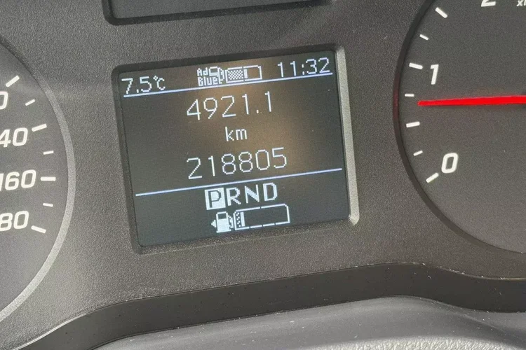 Mercedes 319 zdjęcie 22