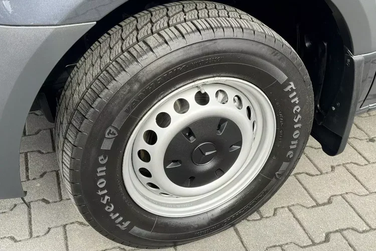 Mercedes 319 zdjęcie 7