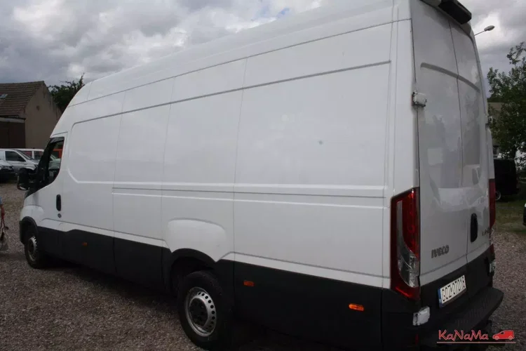 Iveco DAILY 35S18 zdjęcie 22
