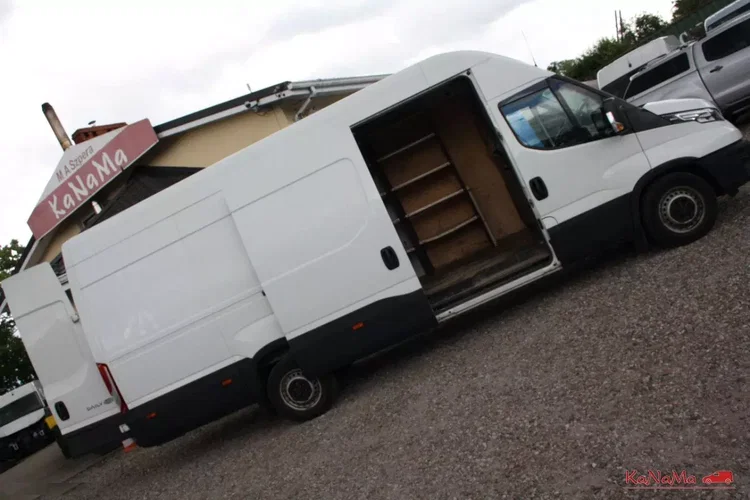 Iveco DAILY 35S18 zdjęcie 9
