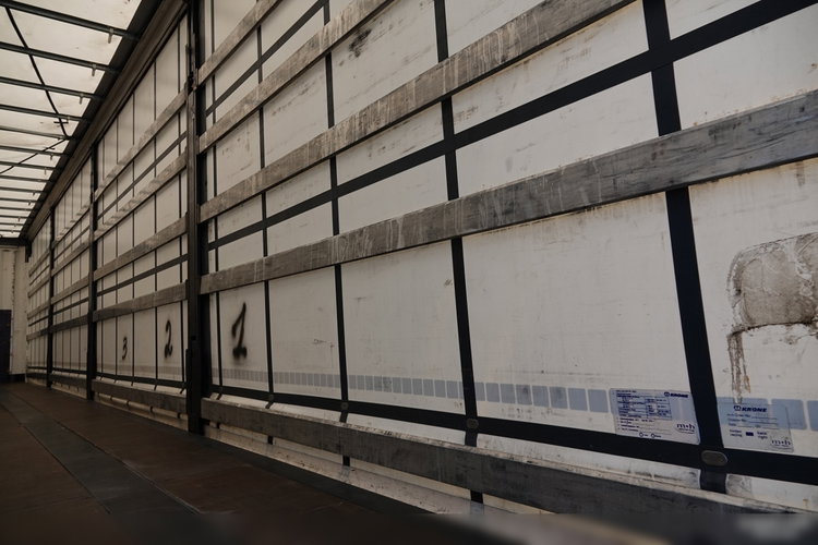 Krone FIRANKA / 2021 ROK / KOSZ NA PALETY / 2 OSIE PODNOSZONE / SPROWADZONA  zdjęcie 17