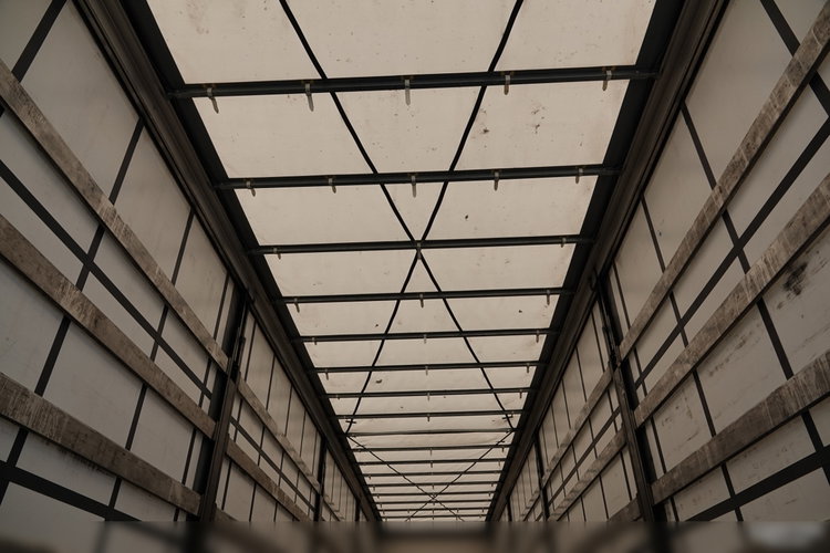 Krone FIRANKA / 2021 ROK / KOSZ NA PALETY / 2 OSIE PODNOSZONE / SPROWADZONA  zdjęcie 18