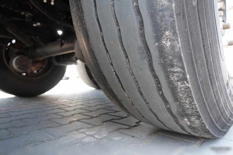 Krone FIRANKA / 2021 ROK / KOSZ NA PALETY / 2 OSIE PODNOSZONE / SPROWADZONA  zdjęcie 22