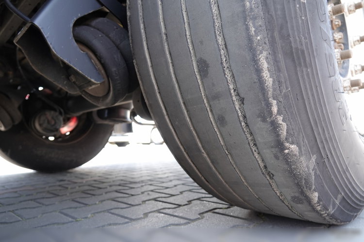 Krone FIRANKA / 2021 ROK / KOSZ NA PALETY / 2 OSIE PODNOSZONE / SPROWADZONA  zdjęcie 23