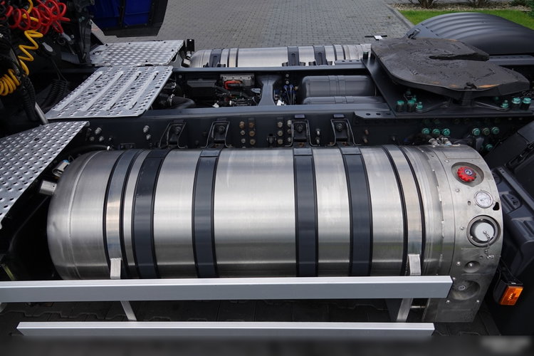 Scania R 410 / LNG / RETARDER / PRZÓD NA PODUSZKACH / 2020 ROK zdjęcie 19