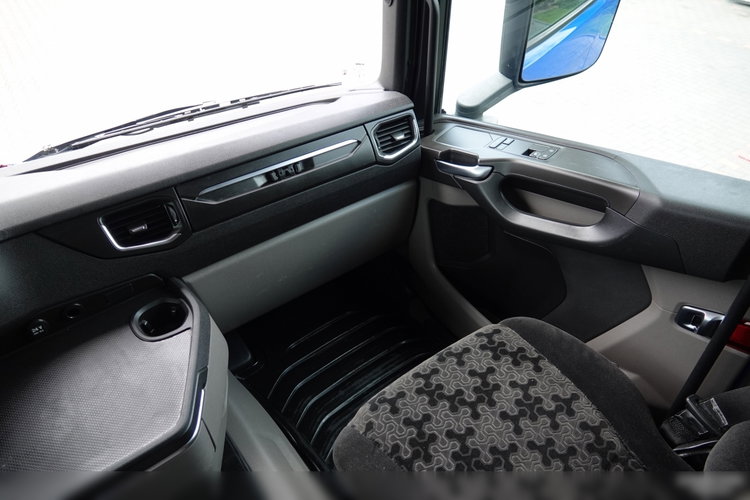 Scania R 410 / LNG / RETARDER / PRZÓD NA PODUSZKACH / 2020 ROK zdjęcie 36