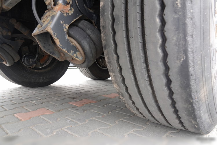 Krone FIRANKA STANDARD  / OŚ PODNOSZONA  / 2018 ROK zdjęcie 21