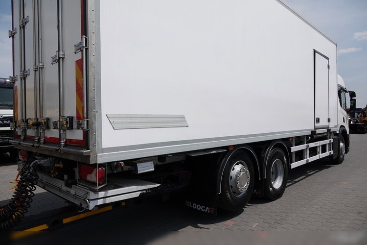 Scania P 410 / CHŁODNIA / ZESTAW TANDEM / PRZEJAZDOWY / 3x Agregat THERMO KING - FRIGO BLOCK / 3x WINDA ZAŁADOWCZA / MUTITEMPERATURA  PO ZŁOTYM KONTRAKCIE SERWISOWYM / 6x2 zdjęcie 22