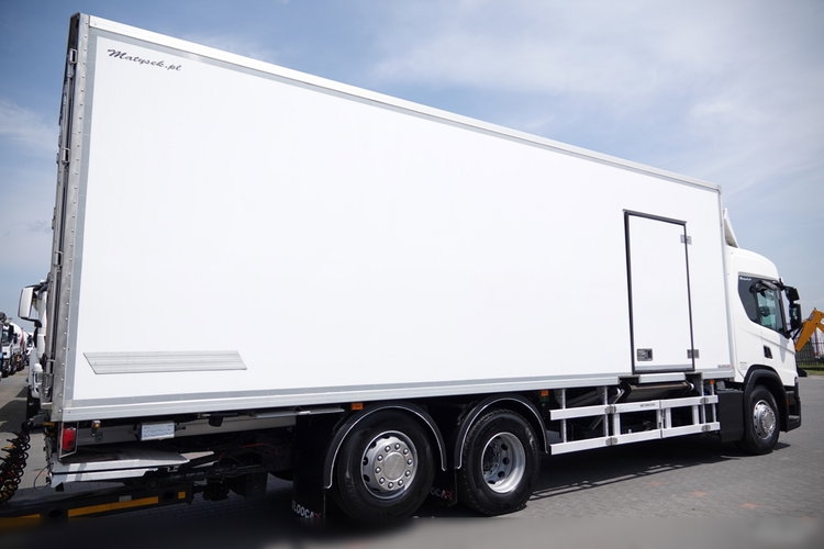 Scania P 410 / CHŁODNIA / ZESTAW TANDEM / PRZEJAZDOWY / 3x Agregat THERMO KING - FRIGO BLOCK / 3x WINDA ZAŁADOWCZA / MUTITEMPERATURA  PO ZŁOTYM KONTRAKCIE SERWISOWYM / 6x2 zdjęcie 23