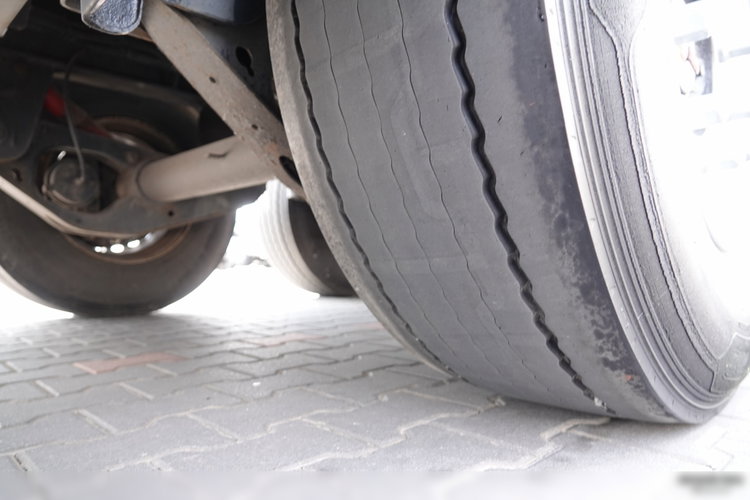 Scania P 410 / CHŁODNIA / ZESTAW TANDEM / PRZEJAZDOWY / 3x Agregat THERMO KING - FRIGO BLOCK / 3x WINDA ZAŁADOWCZA / MUTITEMPERATURA  PO ZŁOTYM KONTRAKCIE SERWISOWYM / 6x2 zdjęcie 61