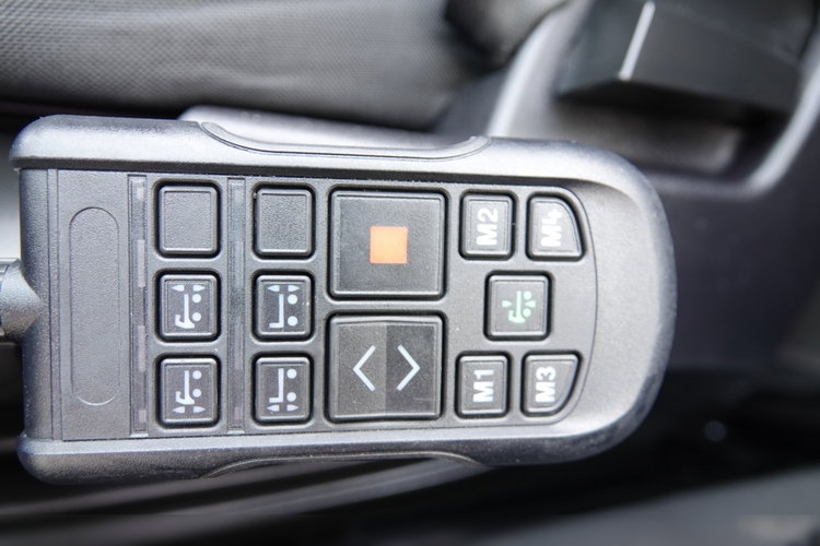 Scania P 410 / CHŁODNIA / ZESTAW TANDEM / PRZEJAZDOWY / 3x Agregat THERMO KING - FRIGO BLOCK / 3x WINDA ZAŁADOWCZA / MUTITEMPERATURA  PO ZŁOTYM KONTRAKCIE SERWISOWYM / 6x2 zdjęcie 65