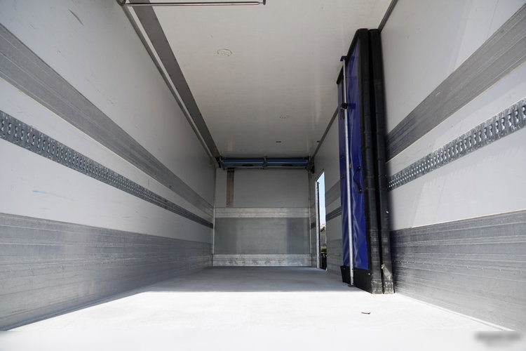 Scania P 410 / CHŁODNIA / SLÓWKA  / Agregat THERMO KING - FRIGO BLOCK / 2X WINDA ZAŁADOWCZA / MUTITEMPERATURA / PO ZŁOTYM KONTRAKCIE SERWISOWYM / zdjęcie 15