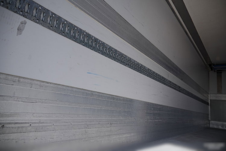 Scania P 410 / CHŁODNIA / SLÓWKA  / Agregat THERMO KING - FRIGO BLOCK / 2X WINDA ZAŁADOWCZA / MUTITEMPERATURA / PO ZŁOTYM KONTRAKCIE SERWISOWYM / zdjęcie 16