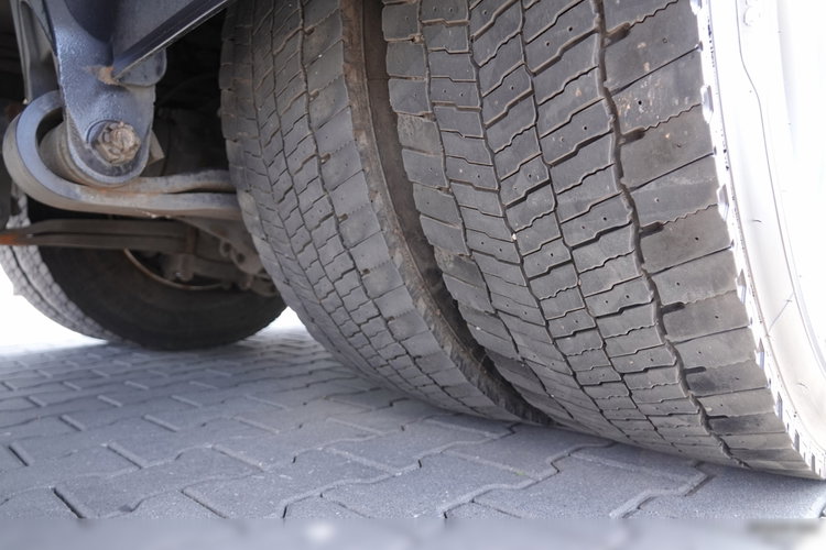 Scania P 410 / CHŁODNIA / SLÓWKA  / Agregat THERMO KING - FRIGO BLOCK / 2X WINDA ZAŁADOWCZA / MUTITEMPERATURA / PO ZŁOTYM KONTRAKCIE SERWISOWYM / zdjęcie 33