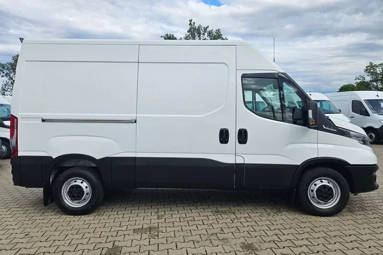 Iveco 35s16 L2H2 84999zł Netto 2.3HDi/160KM zdjęcie 7