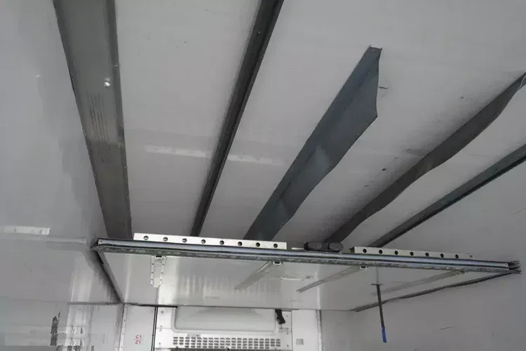 Lamberet / Carrier Vector 1950 MT / Winda Dhollandia 2500 kg zdjęcie 10