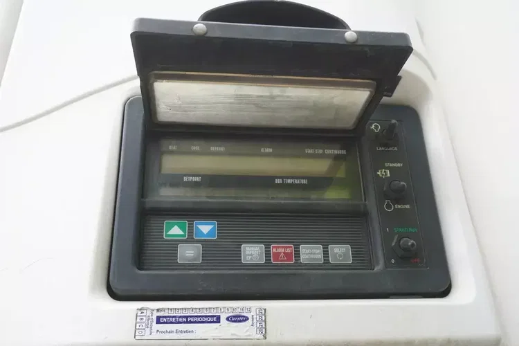 Lamberet / Carrier Vector 1950 MT / Winda Dhollandia 2500 kg zdjęcie 11