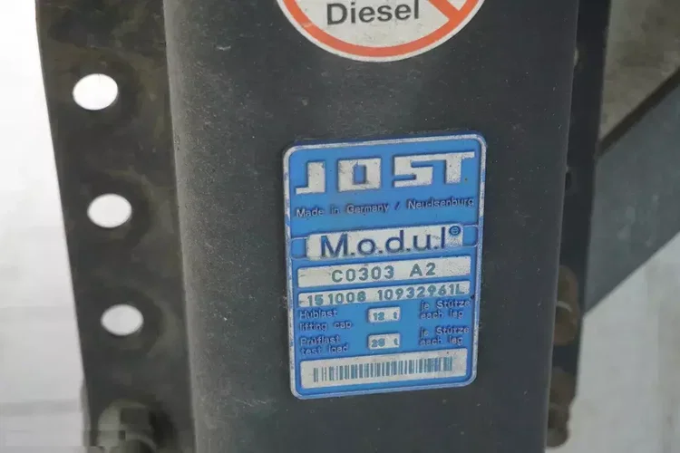 Lamberet / Carrier Vector 1950 MT / Winda Dhollandia 2500 kg zdjęcie 14