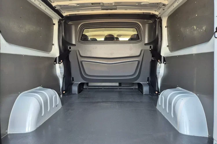 Renault Trafic Long 64900zł NETTO Brygadówka 6 osób 1.6 dCi/125KM zdjęcie 16