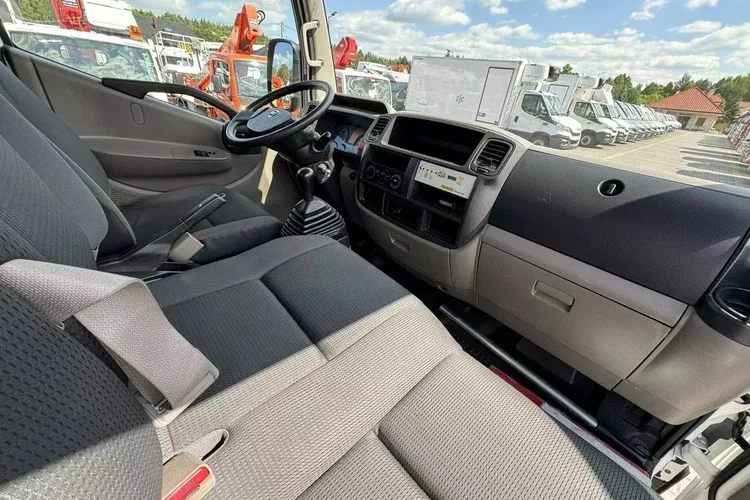 Nissan Cabstar zdjęcie 28