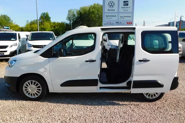 Toyota Proace City Verso zdjęcie 15