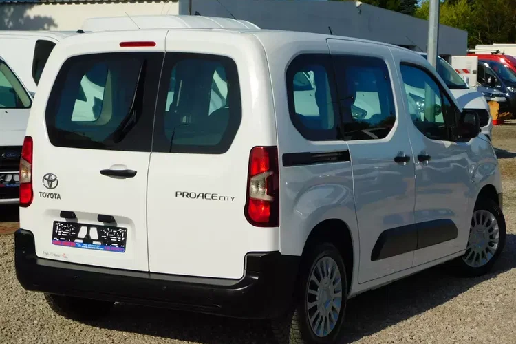 Toyota Proace City Verso zdjęcie 2