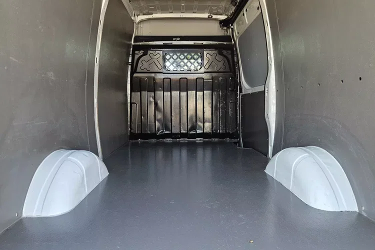 Iveco 35s15 L2H2 49999zł NETTO 2.3HPi/145KM zdjęcie 15