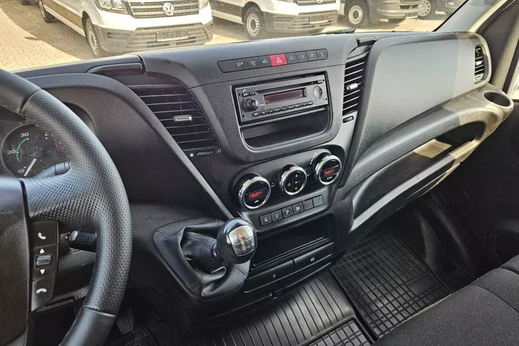 Iveco 35s15 L2H2 49999zł NETTO 2.3HPi/145KM zdjęcie 24