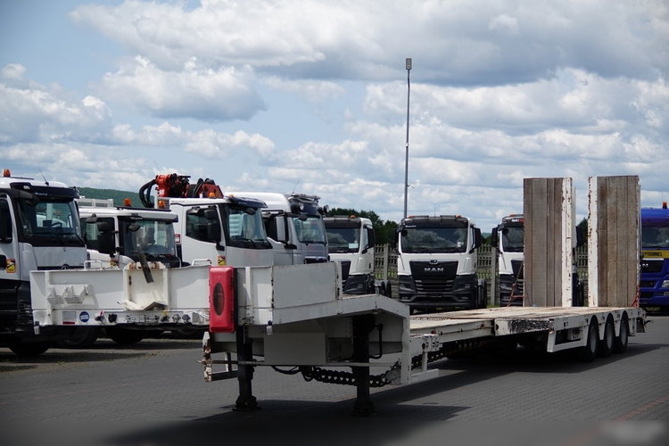 Faymonville NISKOPODWOZIE / STN-3A / ROZCIĄGANA / LAWETA / 19 M / NAJAZDY HYDRAULICZNE / SPROWADZONA zdjęcie 3