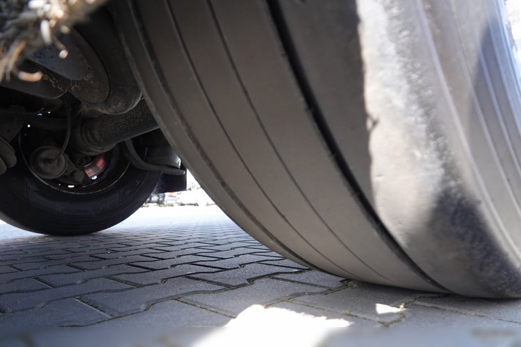 Schmitz -CARGOBULL / FIRANKA / STANDARD / 2 OSIE PODNOSZONE / SPROWADZONA  zdjęcie 23