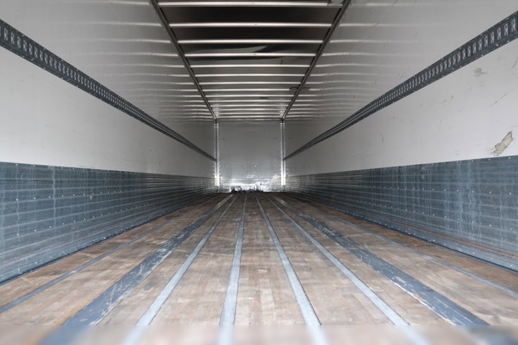 Fruehauf / KONTENER / KOFFER / 2 OSIE / SAF / 2021 ROK / BARDZO MOCNA PODŁOGA: SZYNA-DESKA zdjęcie 14