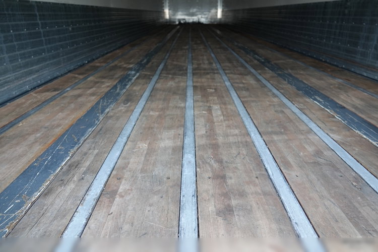 Fruehauf / KONTENER / KOFFER / 2 OSIE / SAF / 2021 ROK / BARDZO MOCNA PODŁOGA: SZYNA-DESKA zdjęcie 18