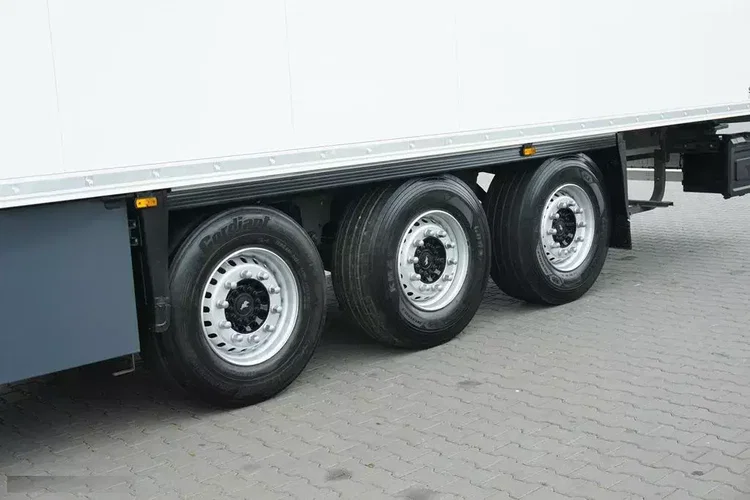 Schmitz / CHŁODNIA / CARRIER VECTOR 1550 zdjęcie 8