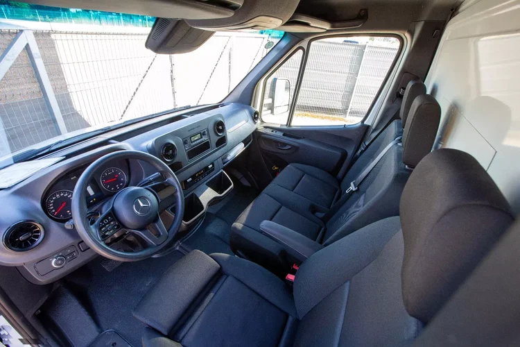 Mercedes Sprinter 515 KONTENER + WINDA koła bliźniaki zdjęcie 21