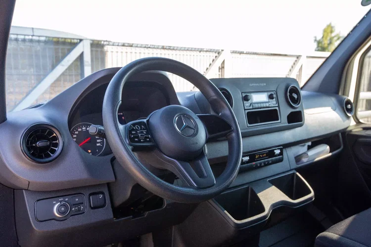 Mercedes Sprinter 515 KONTENER + WINDA koła bliźniaki zdjęcie 22