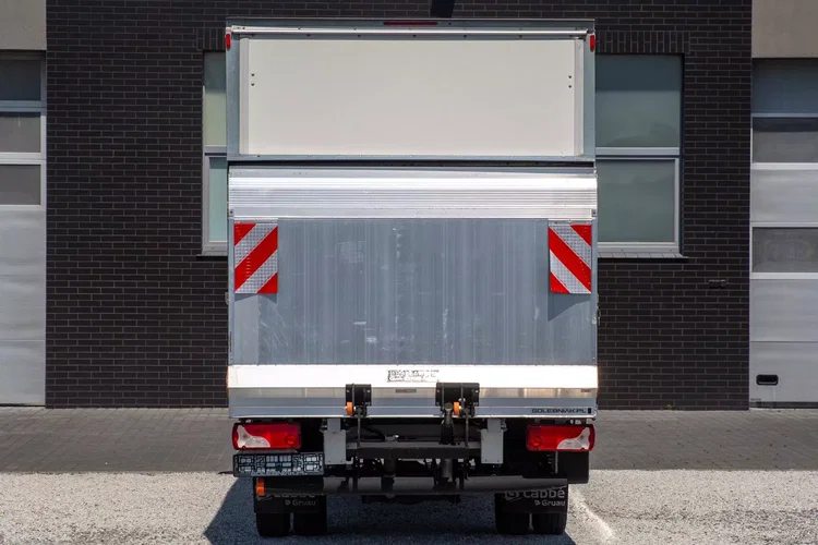 Mercedes Sprinter 515 KONTENER + WINDA koła bliźniaki zdjęcie 16