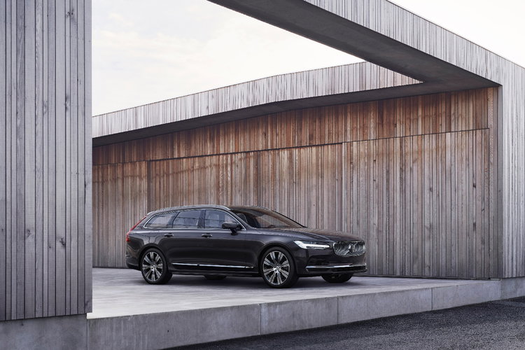 VOLVO V90 T6 AWD Plug-In Hybrid Plus Bright aut zdjęcie 2