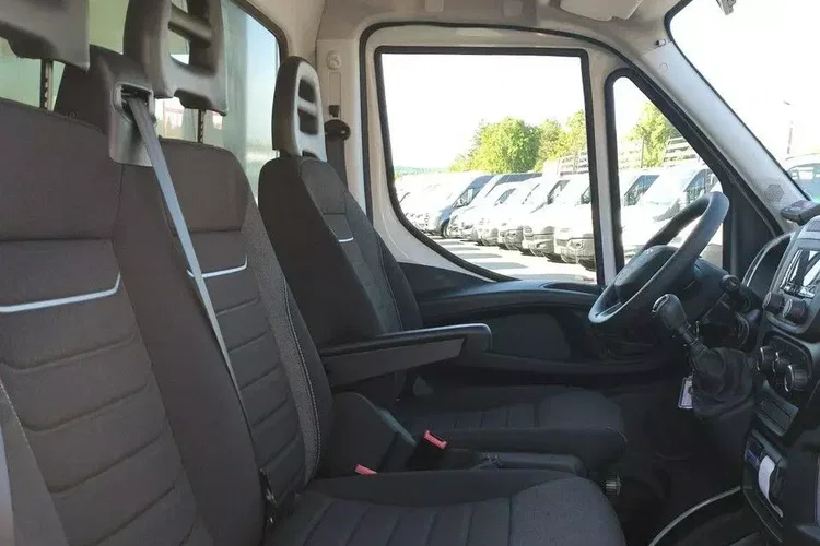 Iveco Daily 35S16 V zdjęcie 17