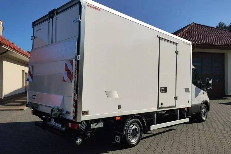 Iveco Daily 35S16 V zdjęcie 18