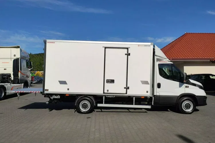 Iveco Daily 35S16 V zdjęcie 22