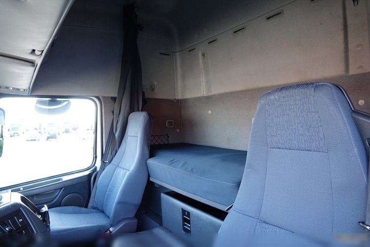 Volvo FM 450 / ADR / ALUFELGI / WAGA: 6900KG / / PO KONTRAKCIE SERWISOWYM zdjęcie 24