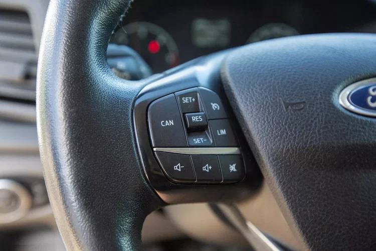 Ford Transit L2H2 ŚREDNI zdjęcie 14