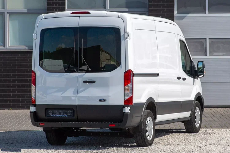 Ford Transit L2H2 ŚREDNI zdjęcie 3
