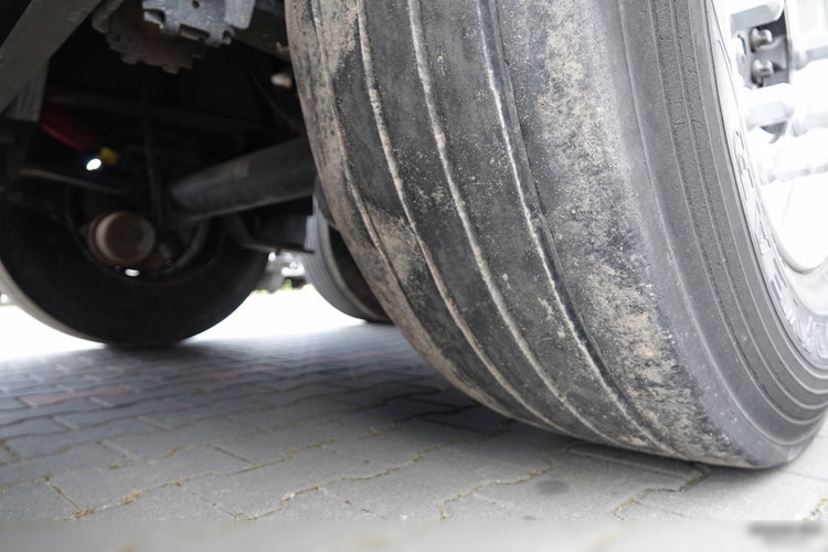 Schmitz   / FIRANKA / STANDARD /  OŚ PODNOSZONA / KOSZ NA PALETY  zdjęcie 22