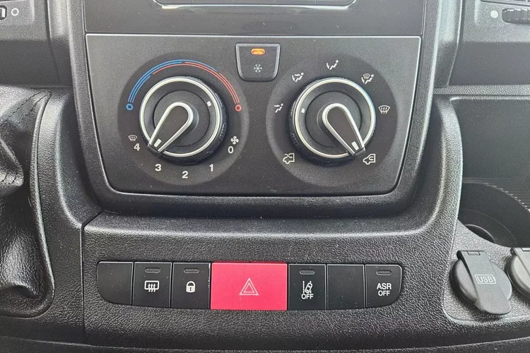 Peugeot boxer L3H2 59999zł NETTO 2.2HDi/120KM zdjęcie 30