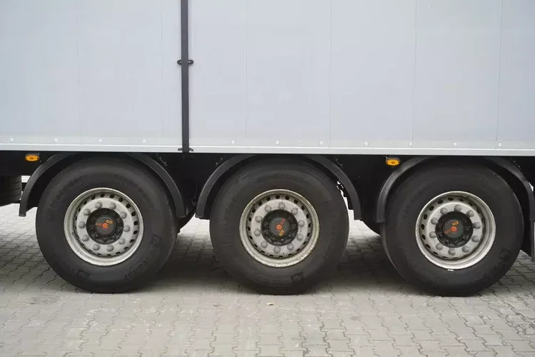 Schwarzmuller Ruchoma podłoga Schwarzmüller / 2022 zdjęcie 19