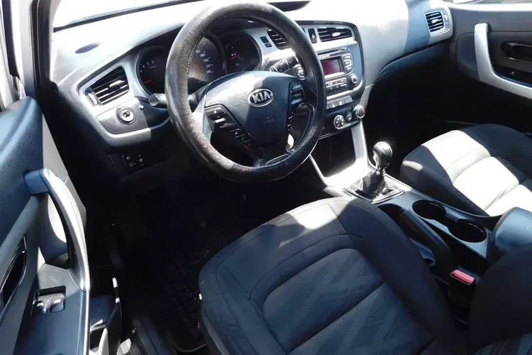 Kia Ceed zdjęcie 8