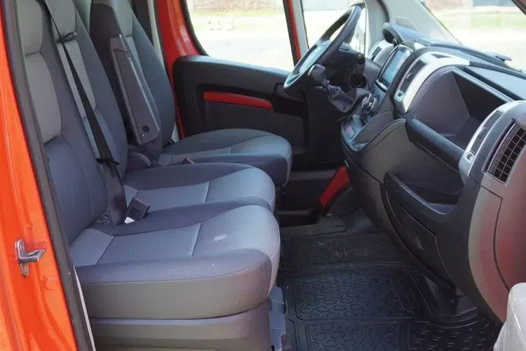 Opel Movano zdjęcie 31