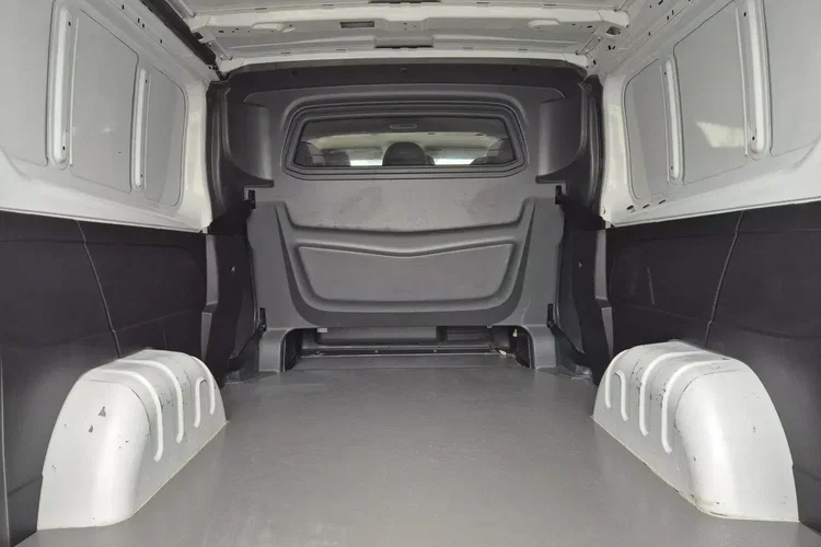 Renault Trafic L2H1 79900zł NETTO Brygadówka 6 osób 2.0dCi/120KM zdjęcie 12