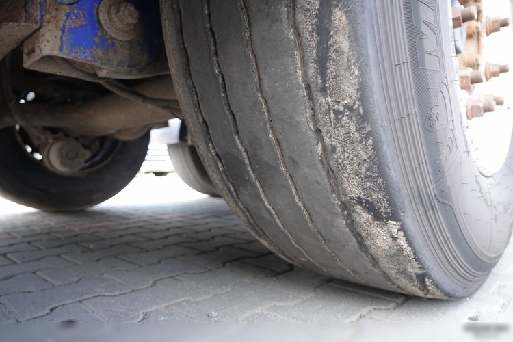 LECITRAILER / KONTENER / KOFFER / OTWIERANE BOKI / MOCNA PODŁOGA SZYNA DESKA zdjęcie 24